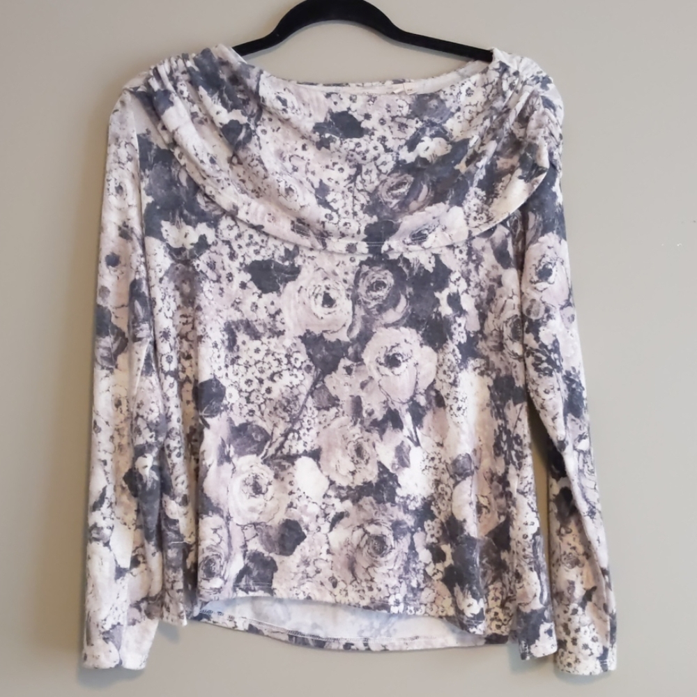 Soft surrounding floral sweater size medium